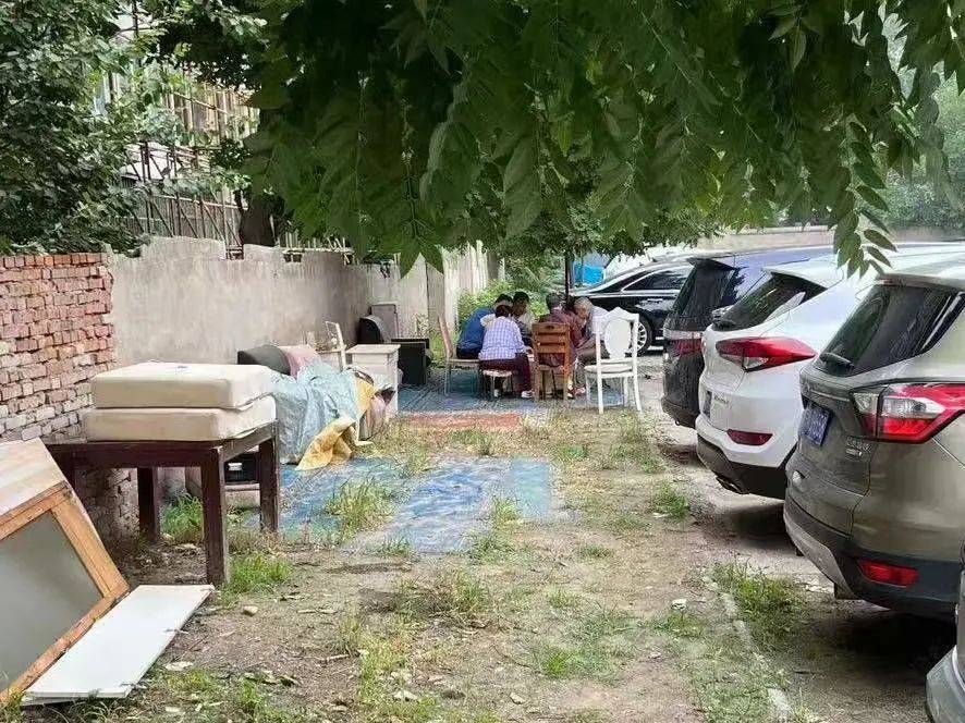 金角银边”！社区微改造兜起百姓“小确幸”凯发k8国际首页登录“边角余料”变身“(图3)